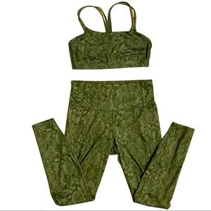 YOGA SET! Hunter green yoga set women’s size medium